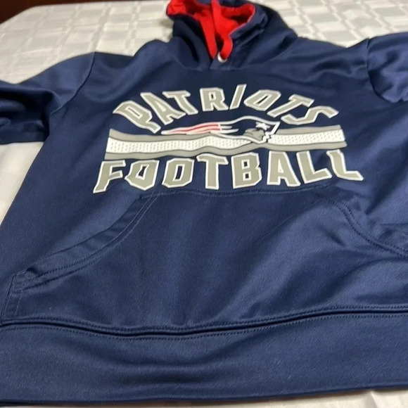 PATRIOTS FOOTBALL BLUE HOODIE!NFL TEAM APPAREL.Kangaroo pockets, red inside hood - Picture 8 of 14